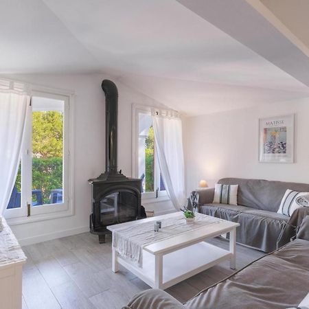 Gorgeous Renovated Cala Sant Vicenc Beach Villa Cala San Vicente  Exterior photo